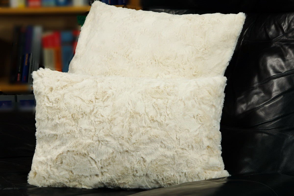 Isis, kuschelig weiches Fellimmitat, Kissen, beige
