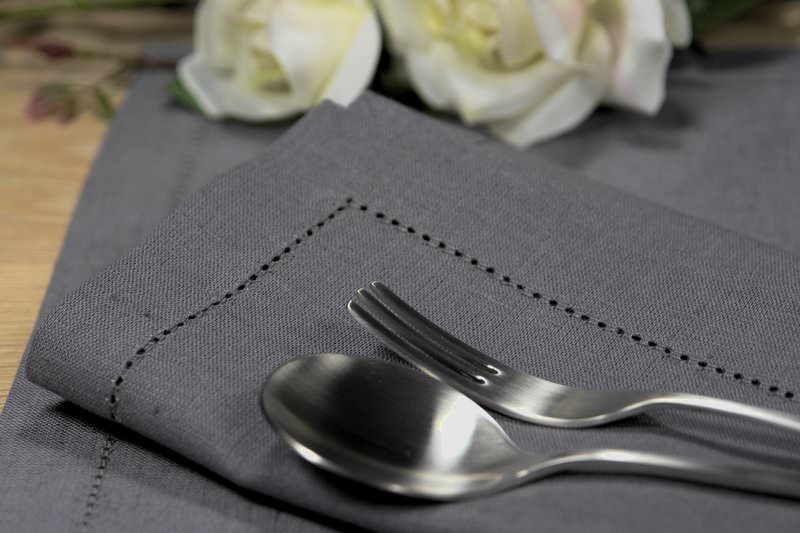 Serviette Ebba, grau, 50x50cm, Hohlsaum