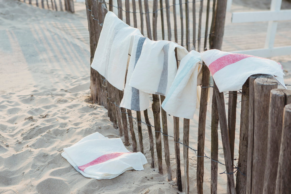 Porticcio, lässiges Dessin mit zwei farbigen Blockstreifen, Geschirrtuch, cremeweiß/rot