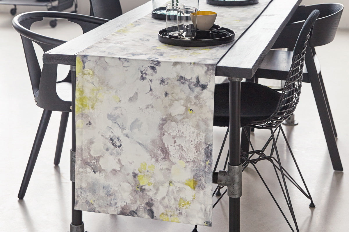 Today, abgepasster Alloverdruck, gemalte Blumen, shabby Style, Kissen 40x40cm, limone/weiß